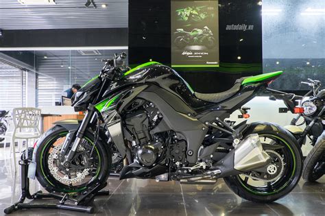 Xem thêm ảnh mẫu naked bike Kawasaki Z