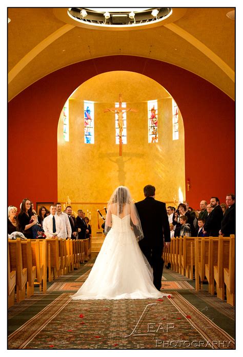 Holy Apostles Catholic Church Wedding Catherine Neil Blog Leap