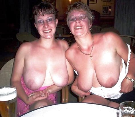 Amateur Mother And Daughter Topless On The Beach Pics Xhamster My Xxx
