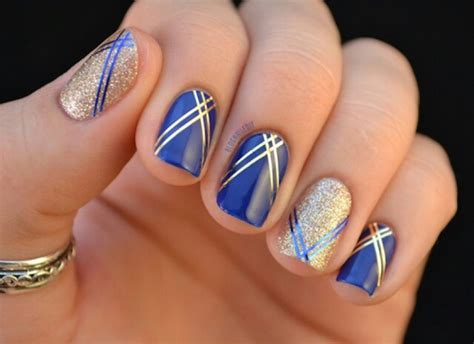 30 idées de nail art bleu nuit