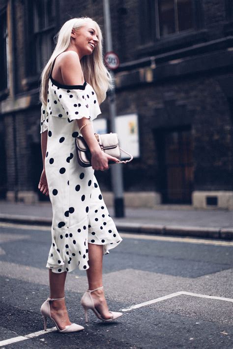 How To Wear The Polka Dot Trend Fashion Mumblr