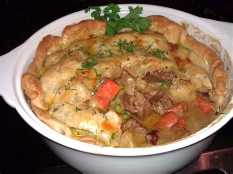 Leftover roast beef or prime rib adds delicious heft to this quick and easy hash recipe with russet potatoes, onions, green bell pepper, and mushrooms. Irish Prime Rib Pie Recipe - Food.com