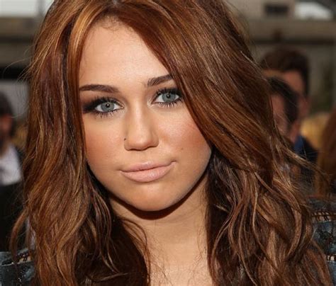 You turn around and your hair is just a flash of fiery red that no one can take their eyes off of. Dark Auburn Hair Color | Trends Hairstyles
