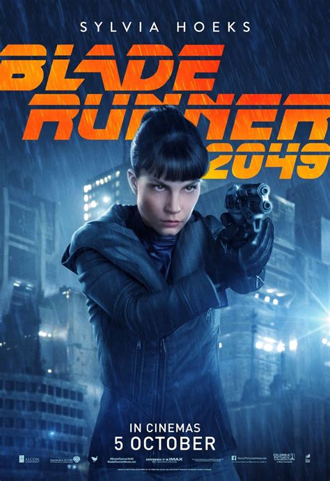 Set thirty years following the events of the original film , the sequel was directed by denis villeneuve and ridley scott returns as executive producer. Blade Runner 2049 DVD Release Date | Redbox, Netflix ...
