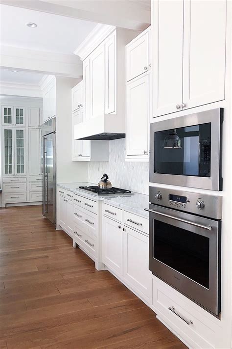 28 Elegant White Kitchen Design Ideas For Modern Home Kitchen