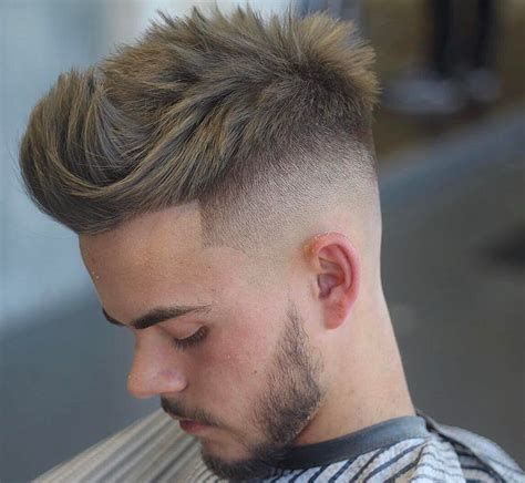 Debe decidir cómo degradar su cabello, elegir uno de cortes de pelo hombre degradado 2021 entre degradado low fade, degradado medio y mid drop fade para pelo rizado modernizar pelo rizado puede ser complicado a veces. Pin en Cortes de pelo en PICO V