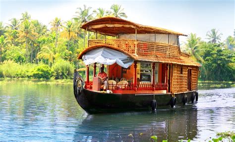 Explore The Mesmerizing Backwater Tours Of Kerala On A Houseboat Cruise