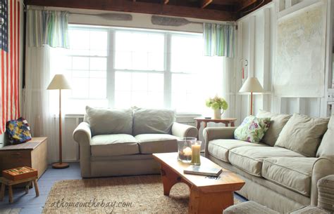 A Coastal Cottage Living Room