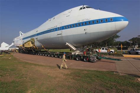 Space Shuttler Carrier 747 Starts Eight Mile Move