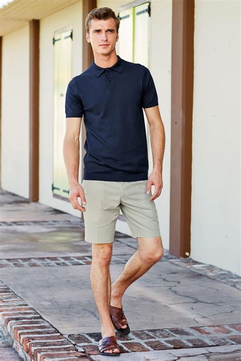 Https://wstravely.com/outfit/beige Shorts Outfit Men