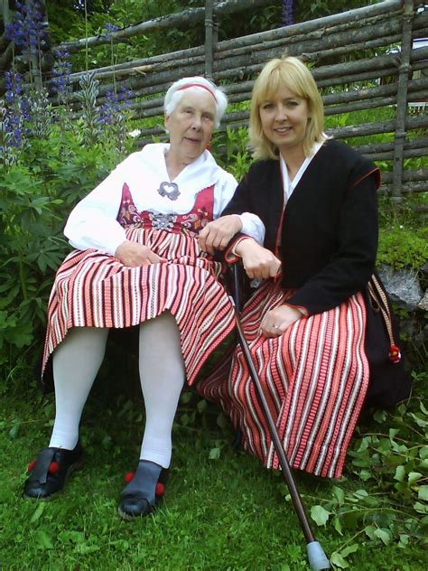 folkcostumeandembroidery costume and embroidery of leksand dalarna sweden costumes fashion