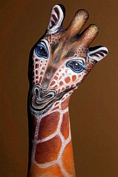 amazing hand  body painting art  guido daniele entertainmentmesh
