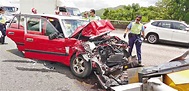 的士又撼箭嘴車 司機被困兩客傷 - 香港文匯報