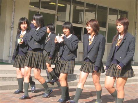 Japanische Schuluniformen Seite 4 Animesso