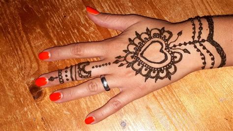 Heart Most Attractive Heart Easy Mehndi Designs For Kids