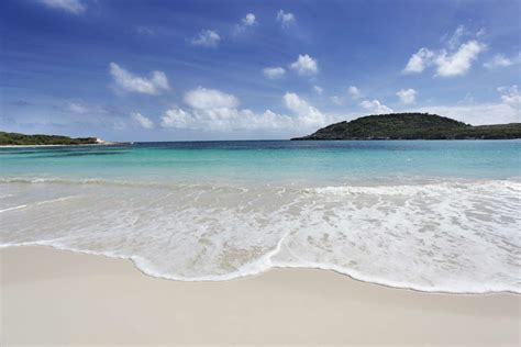 The 10 Best Beaches in Antigua