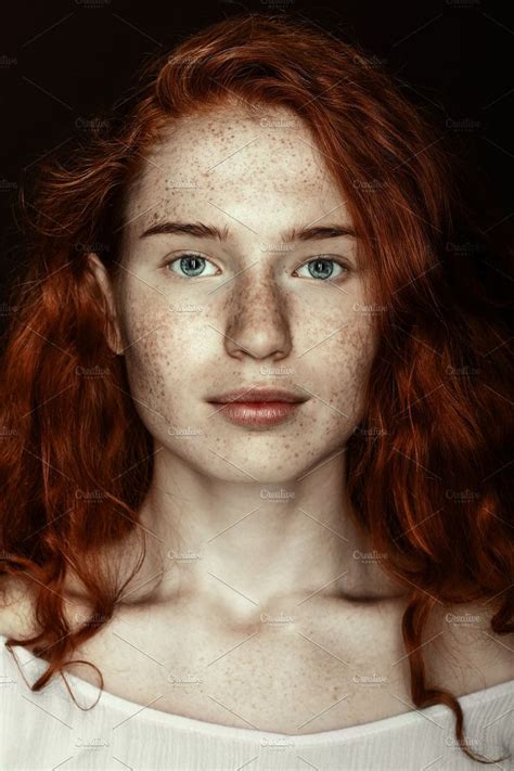 portrait of freckled redhead woman l redhead beautiful freckles portrait
