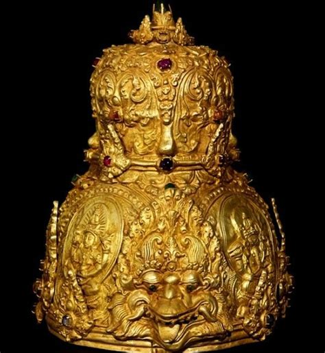 Indonesian Royal Crown From Kahuripan Royal Crown Jewels Royal Crowns