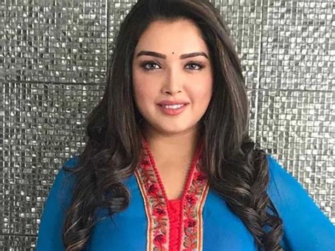bhojpuri actress amrapali dubey s latest video sparks dating rumours as she sings pyar hone laga