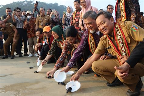 Resmikan Desa Inklusi Keuangan Gubernur Lampung Berkomitmen Membangun