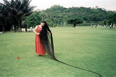 Meet Xie Qiuping The Woman With The Longest Hair In The World