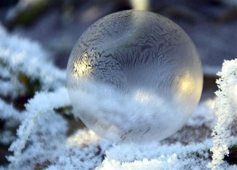 Frozen Bubbles Experiment