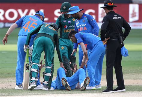 India vs Pakistan Asia Cup: Hardik Pandya Carried Off The Field on a ...