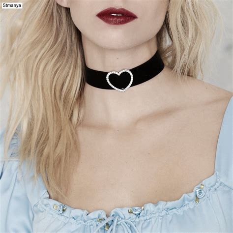 Fashion Heart Choker Necklace Exaggerated New Rhinestone Studded Velvet