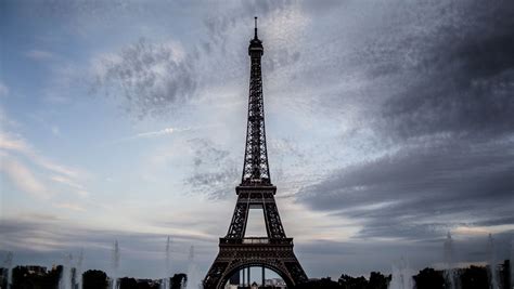 The Eiffel Tower Hdr Paris Tour Eiffel Tour Eiffel Eiffel Tower