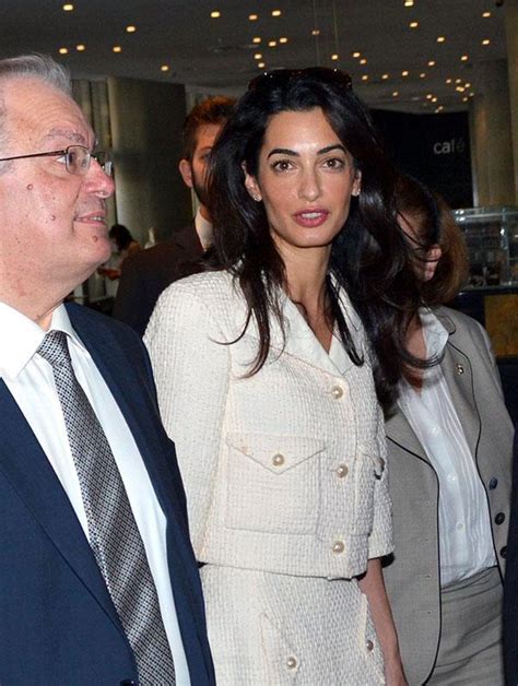 Too Thin Walking Skeleton Amal Clooney Weighs Just 100 Pounds See