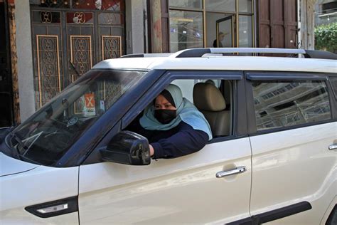Female Taxi Driver Starts Small Taxi Office To Deliver Women Only In Gaza Strip Xinhua