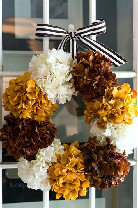 Charming Fall Wreath Ideas For Front Doors