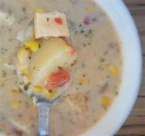 Here's a wonderful corn chowder recipe—best with the sweet crunch of fresh corn on the cob—or, canned corn if fresh corn is not available. Panera Bread Summer Corn Chowder in 2020 | Corn chowder, Copykat recipes, Summer corn chowder