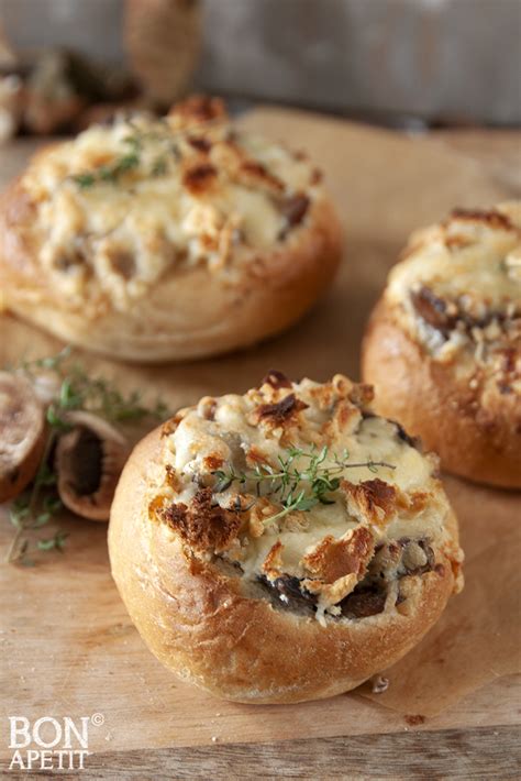 Geweldig Gevuld Broodje Met Champignons Bonapetit