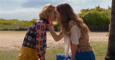 Video Scene Of Maya Hawke Kissing A Girl Camila Mendes In Netflix Trailer For Do Revenge