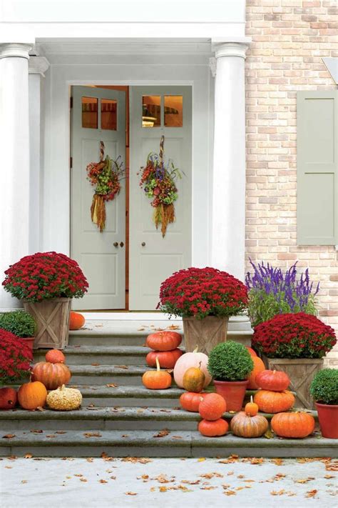 Front Porches That Have Us So Ready For Fall More Mums Fall Front
