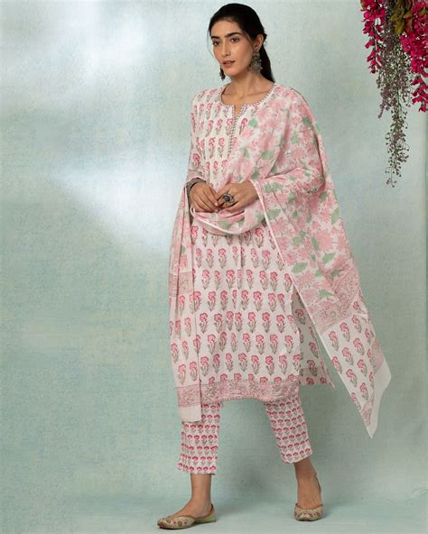 Roz Meher Fareena Kurta | Cotton kurti designs, Stylish dress designs, Kurti designs