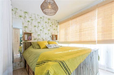 Dikutip dari thespruce.com, warna cat yang digunakan di kamar tidur bisa membawa manfaat dan makna yang berbeda dalam ilmu fengshui. Rekomendasi Warna Cat Dinding di Kamar Tidur, Beda Warna ...