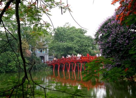 HANOI CITY TOUR AND WALKING IN OLD QUARTER DAY From USD Person Only
