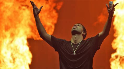 Drake Loses His Ymcmb Crutches For The Fifth Annual Ovo Fest With
