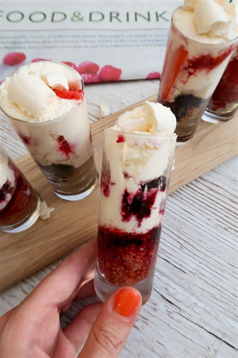 Lining up some shots with your friends at the bar can be a good start to enjoy a tiny dessert full of flavor with these tangy, wonderful, awesome passion fruit cheesecake parfaits. Eton mess shot glass dessert recipe - The Beauty Type | Lifestyle & Food Blog | Northamptonshire ...