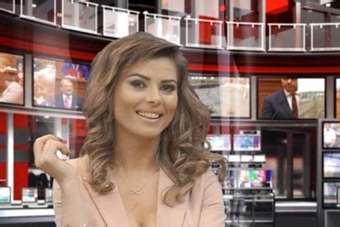 Tv Anchor Gives The Naked Truth By Presenting Bulletins Bra Less