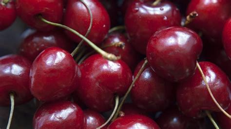 Just 240ml Of Cherry Juice Daily Ups Sleep Time By 84 Mins In Elderly