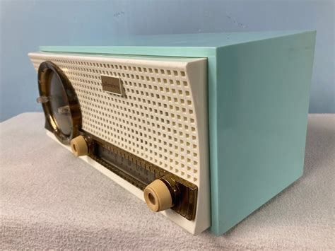 Hallicrafters Model 231 Tube Radio With Bluetooth And Fm Options