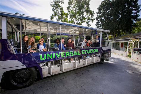 Universal Studios Hollywood Führen Elektrofahrzeuge Für Die Studio