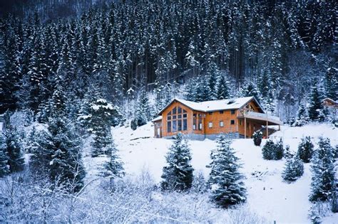 20 Perfect Homes Wed Love To Spend A Snow Day Inside