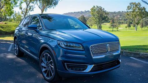 2019 Lincoln Nautilus Reserve First Drive Standing In The Shallow End