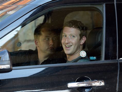 Facebook Ceo Mark Zuckerberg Net Worth And How He Spends His Wealth