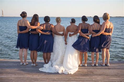 10 Wedding Party Poses Youll Want To Try Wedding Party Poses