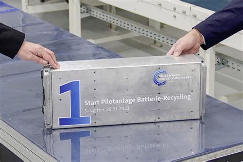 Voiture Lectrique Et Recyclage Des Batteries Volkswagen Lance Une